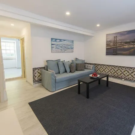 Traditional Duplex In Principe Real Διαμέρισμα