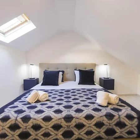 Traditional Duplex In Principe Real Lisboa