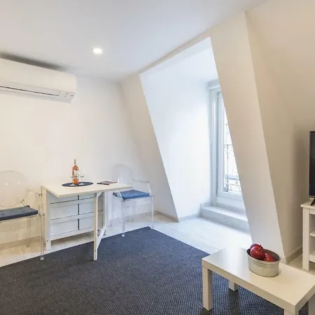 Traditional Duplex In Principe Real Διαμέρισμα